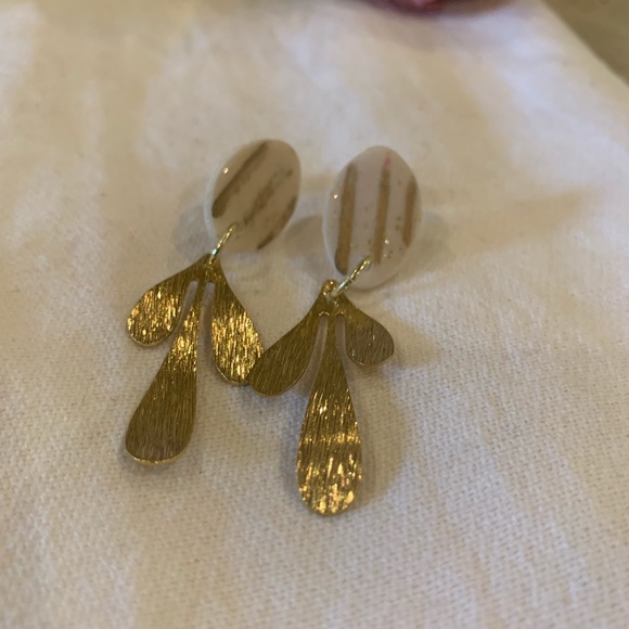 New earrings. Made out of polymer clay. Fun and amazing styles. Studs - Picture 5 of 15